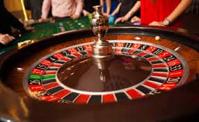 Keamanan data dan privasi pengguna dijaga ketat oleh platform rb750gr3 selama sesi Live Casino